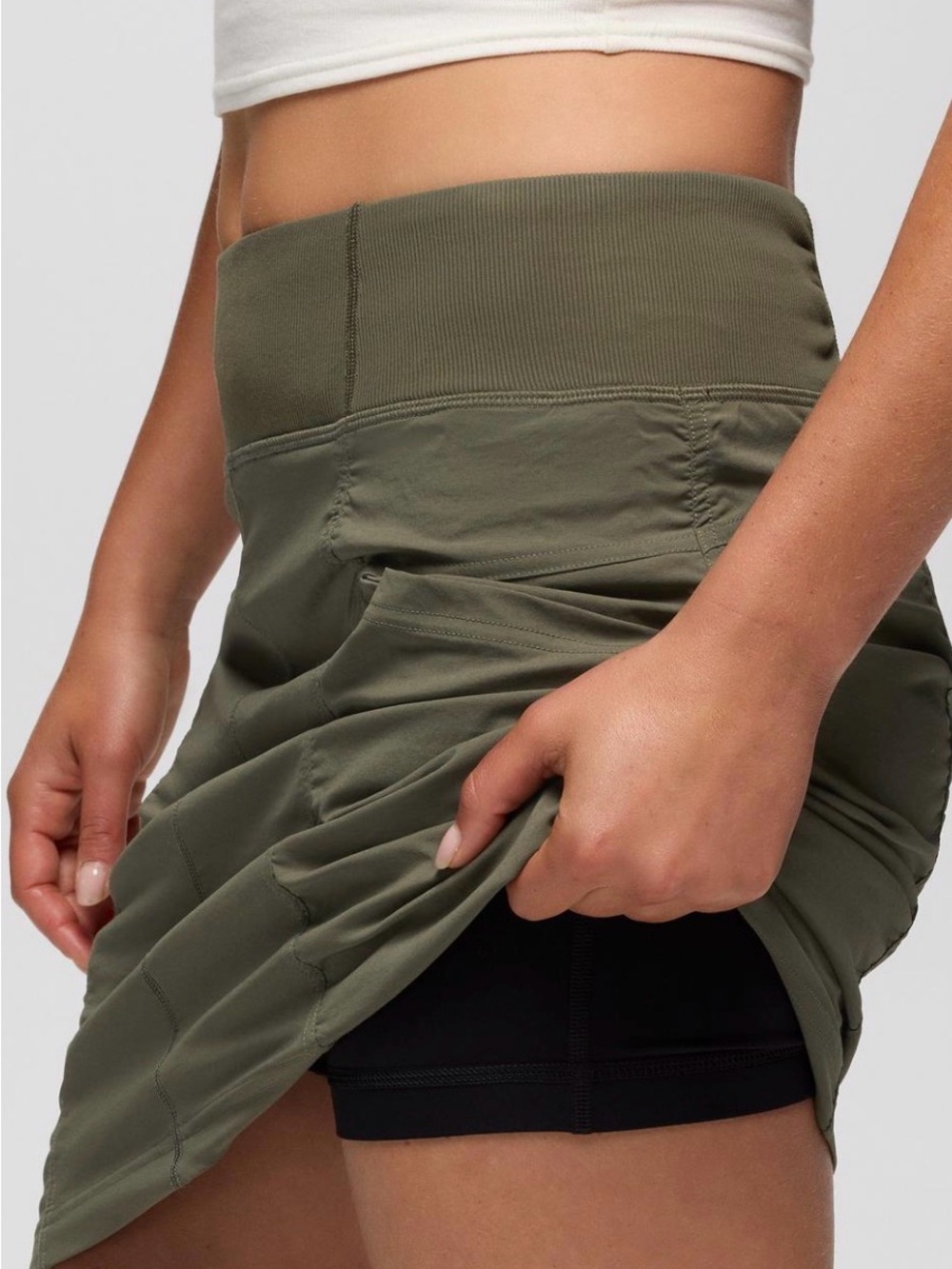 prAna • Koen • Skort • Grape Leaf Green • Size Medium - Picture 3 of 7